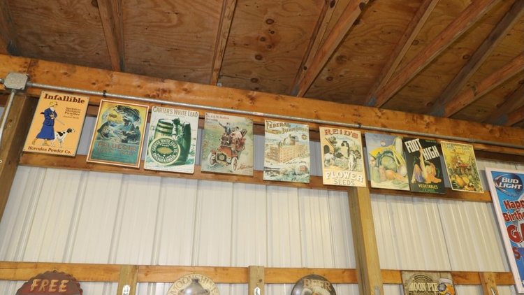 Image for CONTENTS AUCTION! 613 RICHARDS ROAD!