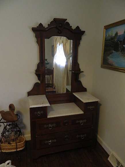 Image for REAL ESTATE (UNDER CONTRACT) & PERSONAL PROPERTY ESTATE AUCTION (Living & Deceased)~McLeansville