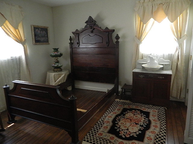 Image for REAL ESTATE (UNDER CONTRACT) & PERSONAL PROPERTY ESTATE AUCTION (Living & Deceased)~McLeansville