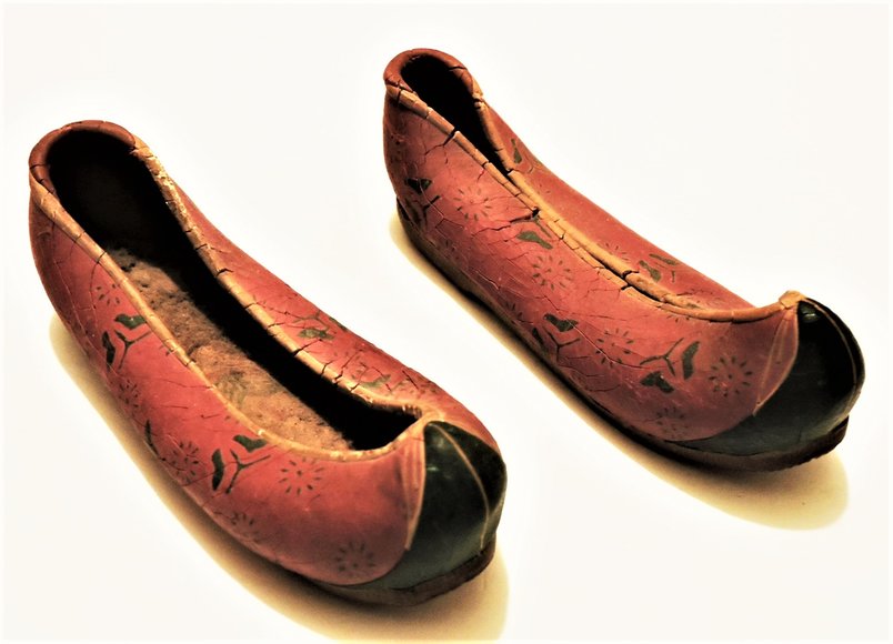 Image for Korean Shoes Arrived in Canada Post Korean War