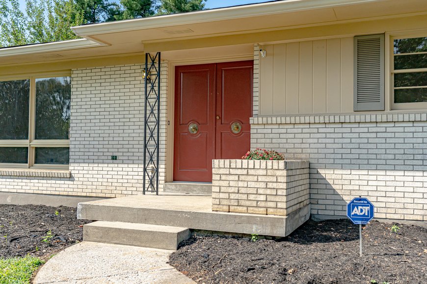 Image for Absolute Real Estate Auction in the Highlands