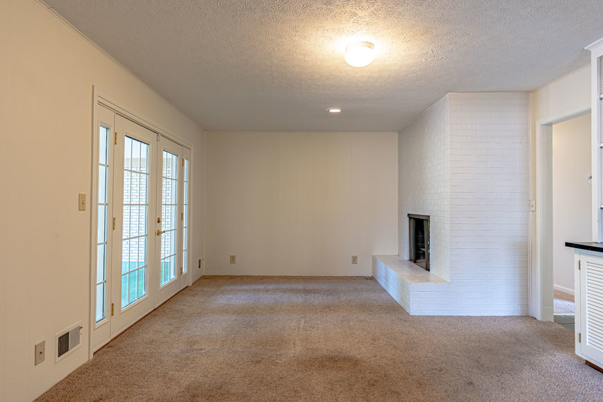 Image for Absolute Real Estate Auction in the Highlands