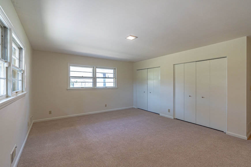 Image for Absolute Real Estate Auction in the Highlands