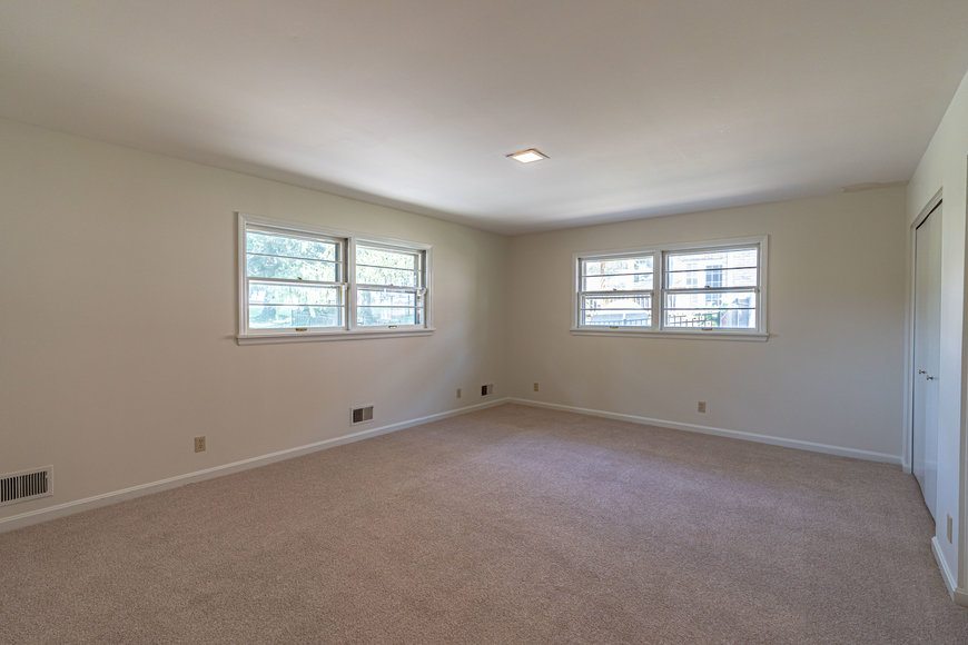 Image for Absolute Real Estate Auction in the Highlands