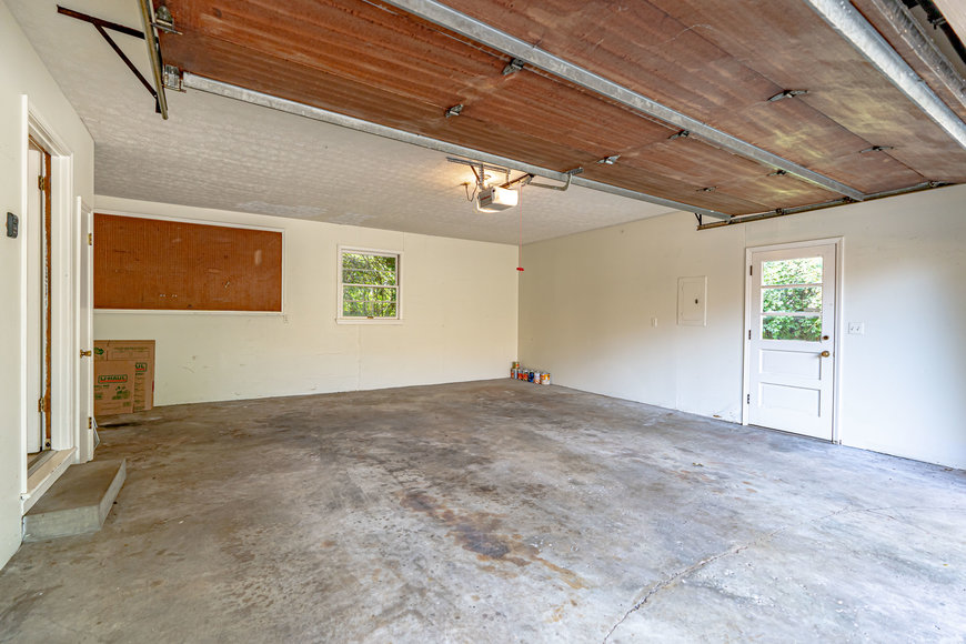 Image for Absolute Real Estate Auction in the Highlands