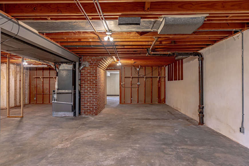 Image for Absolute Real Estate Auction in the Highlands