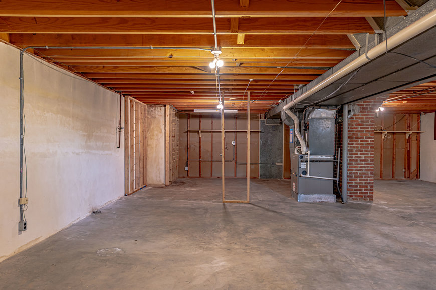 Image for Absolute Real Estate Auction in the Highlands