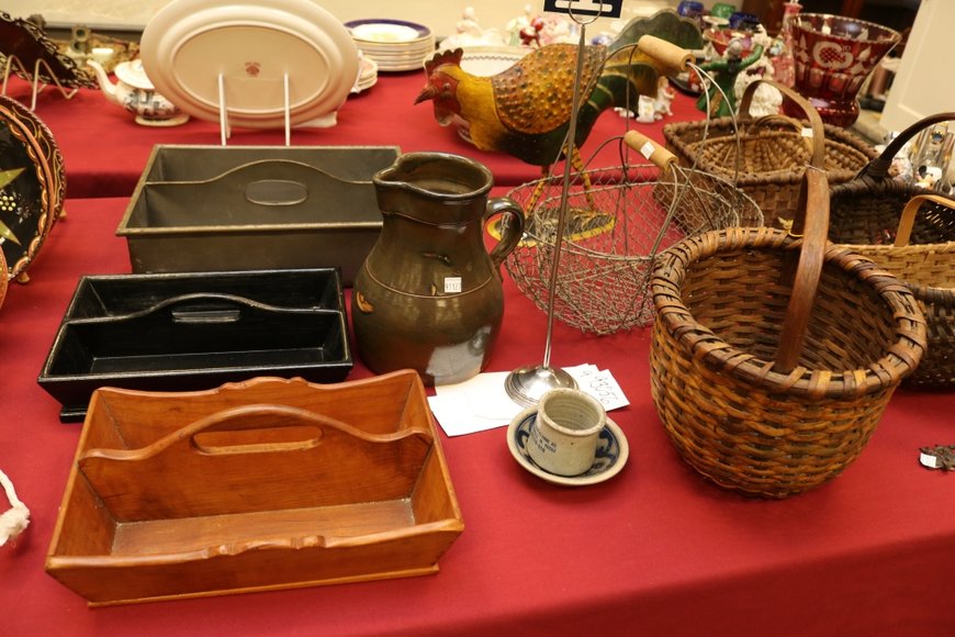 Image for Gallery Auction with Sports Memorabilia and Sporting Equipment: 9-12-19