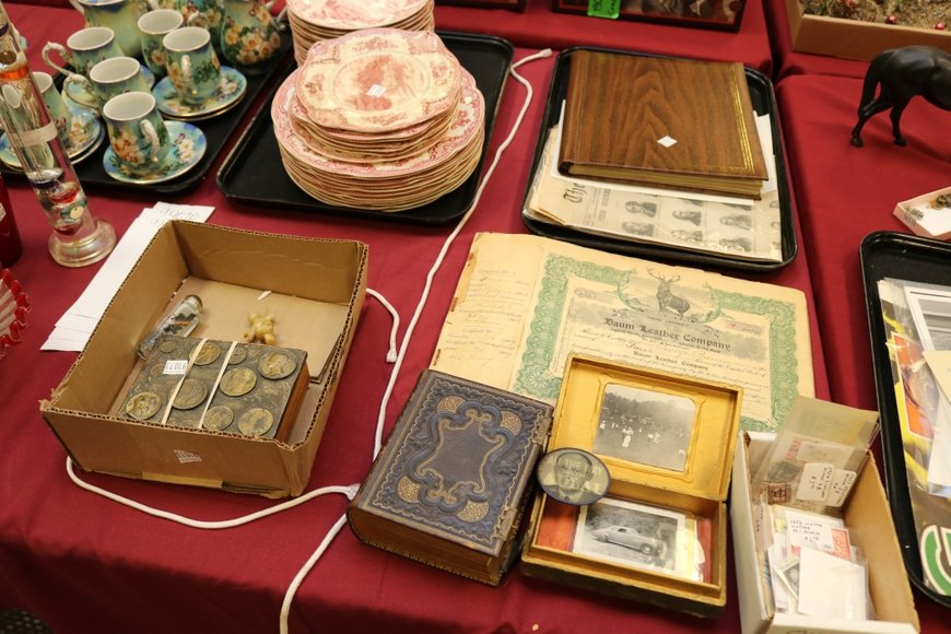 Image for Gallery Auction with Sports Memorabilia and Sporting Equipment: 9-12-19