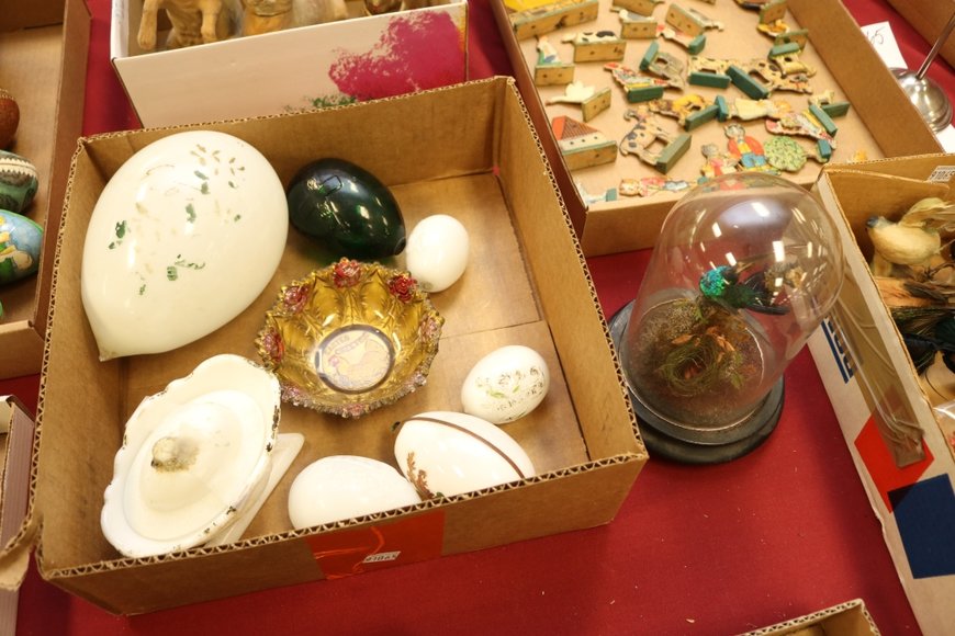 Image for Gallery Auction with Sports Memorabilia and Sporting Equipment: 9-12-19