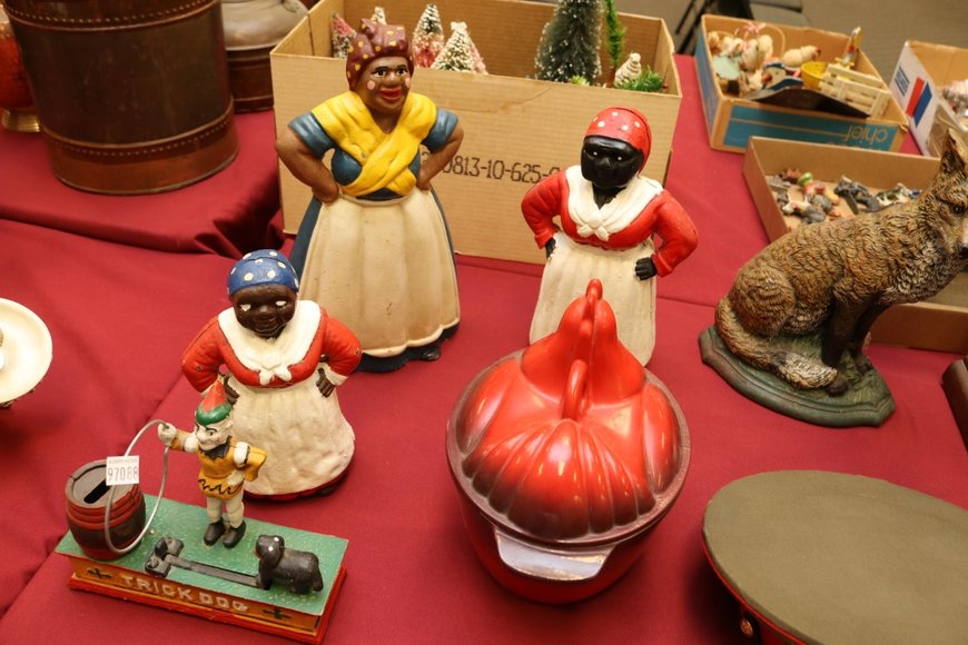 Image for Gallery Auction with Sports Memorabilia and Sporting Equipment: 9-12-19