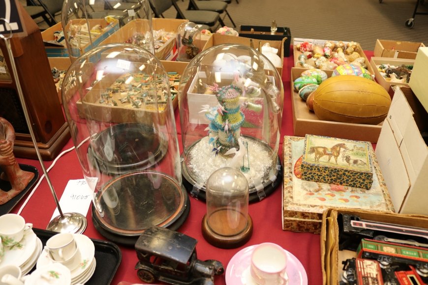 Image for Gallery Auction with Sports Memorabilia and Sporting Equipment: 9-12-19