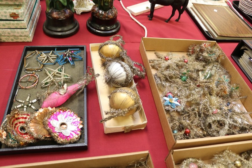 Image for Gallery Auction with Sports Memorabilia and Sporting Equipment: 9-12-19