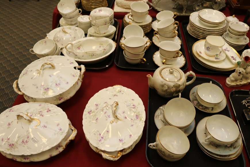 Image for Gallery Auction with Sports Memorabilia and Sporting Equipment: 9-12-19