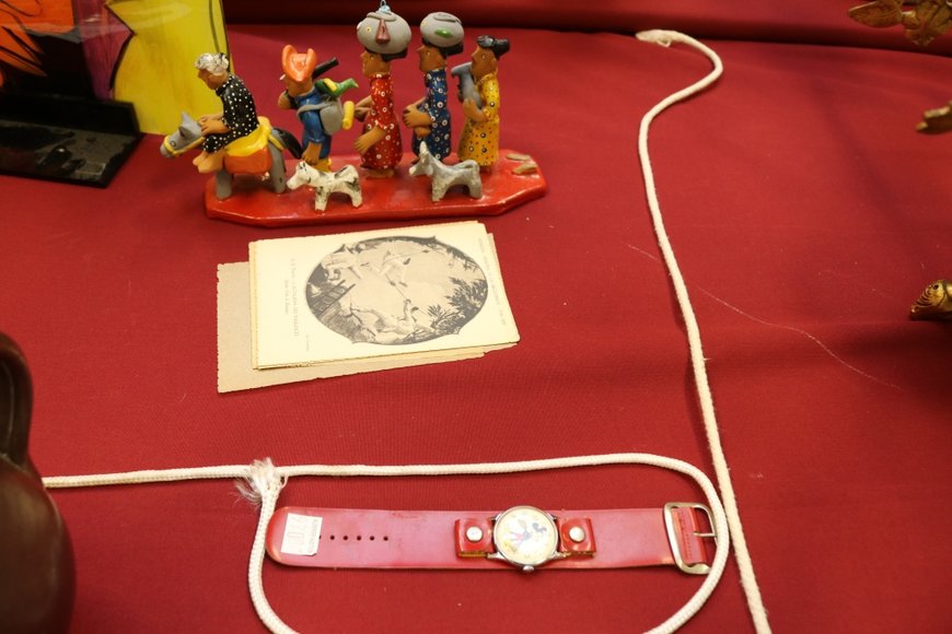 Image for Gallery Auction with Sports Memorabilia and Sporting Equipment: 9-12-19