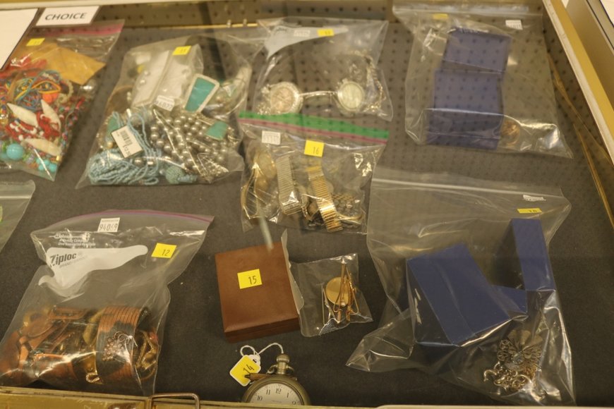 Image for Gallery Auction with Sports Memorabilia and Sporting Equipment: 9-12-19