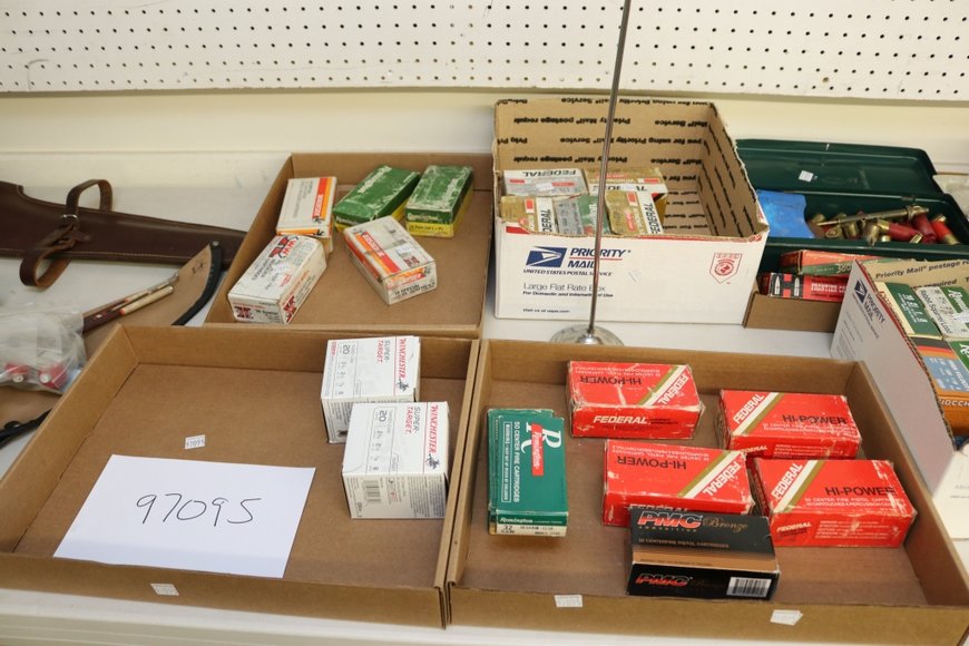 Image for Gallery Auction with Sports Memorabilia and Sporting Equipment: 9-12-19