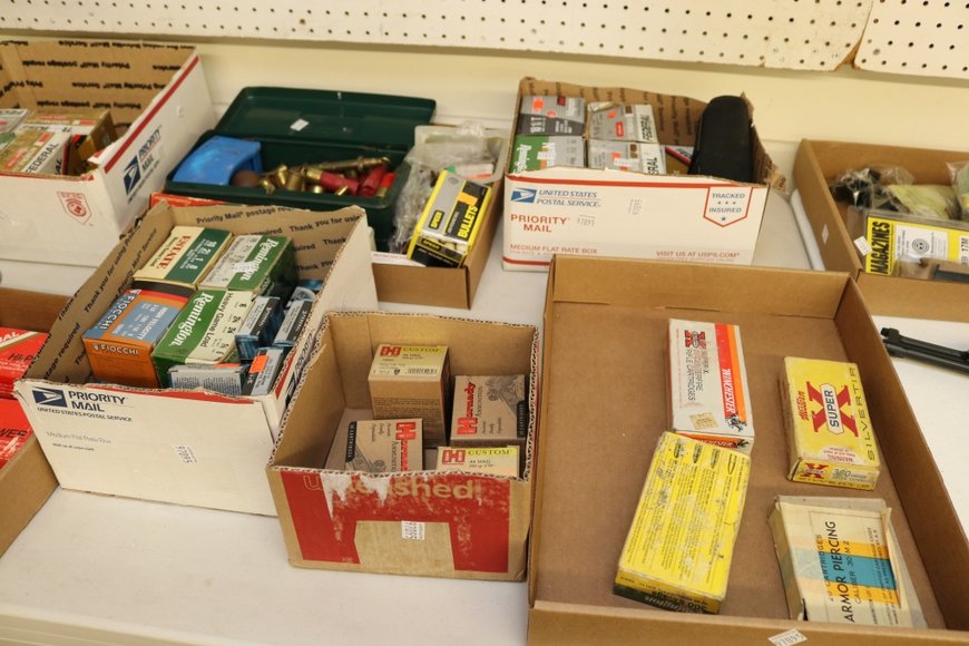 Image for Gallery Auction with Sports Memorabilia and Sporting Equipment: 9-12-19