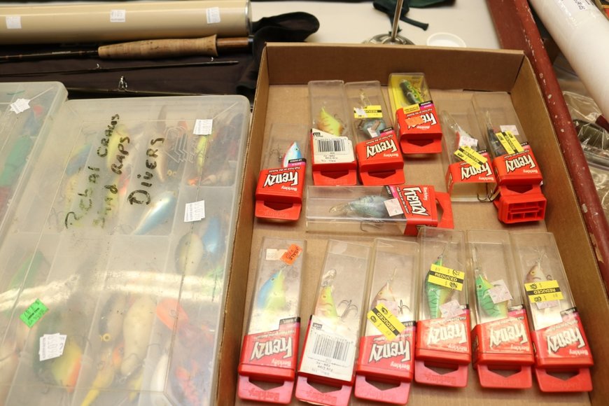 Image for Gallery Auction with Sports Memorabilia and Sporting Equipment: 9-12-19