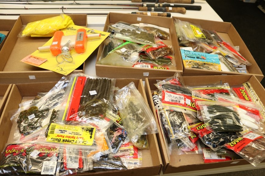 Image for Gallery Auction with Sports Memorabilia and Sporting Equipment: 9-12-19