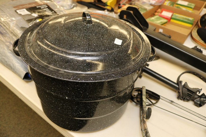 Image for Gallery Auction with Sports Memorabilia and Sporting Equipment: 9-12-19