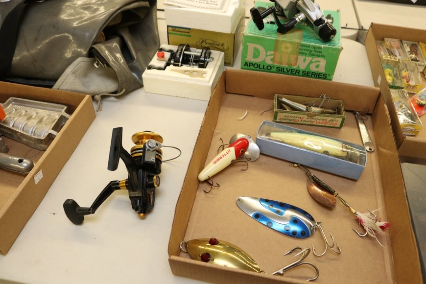 Image for Gallery Auction with Sports Memorabilia and Sporting Equipment: 9-12-19