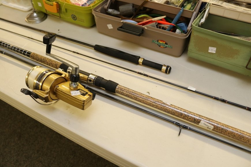 Image for Gallery Auction with Sports Memorabilia and Sporting Equipment: 9-12-19