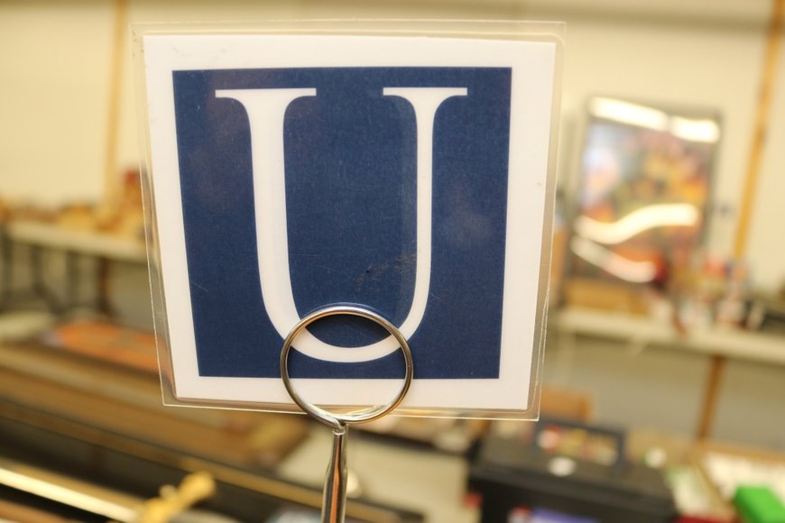 Image for Gallery Auction with Sports Memorabilia and Sporting Equipment: 9-12-19