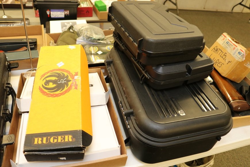 Image for Gallery Auction with Sports Memorabilia and Sporting Equipment: 9-12-19