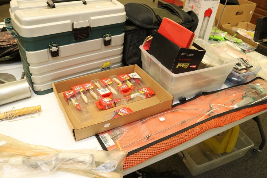 Image for Gallery Auction with Sports Memorabilia and Sporting Equipment: 9-12-19