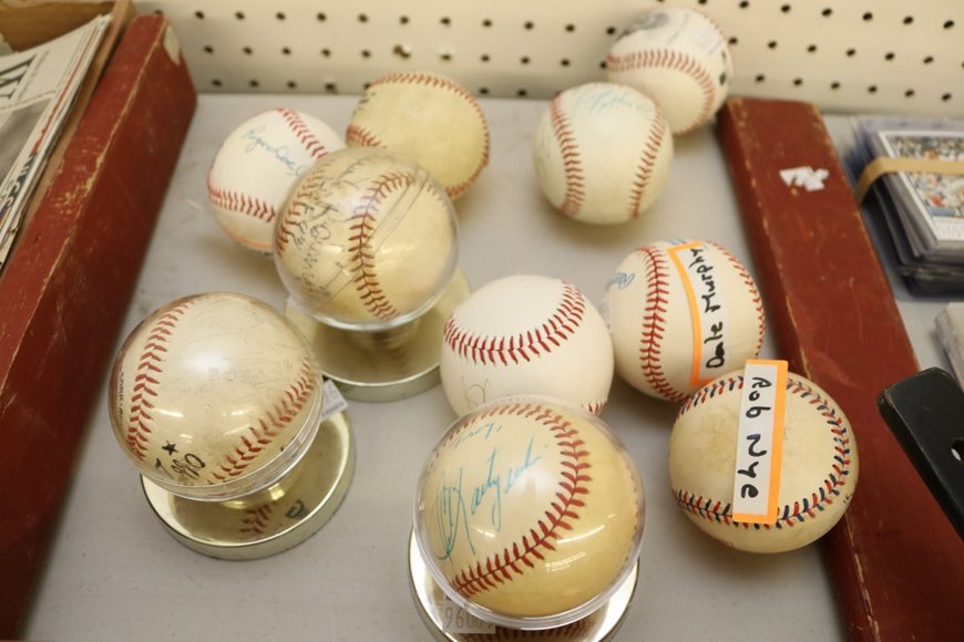 Image for Gallery Auction with Sports Memorabilia and Sporting Equipment: 9-12-19