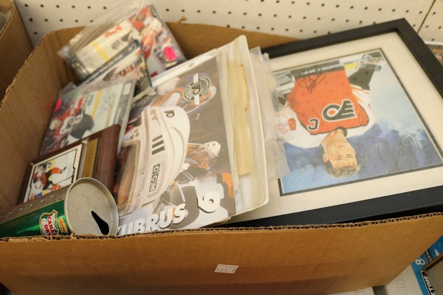 Image for Gallery Auction with Sports Memorabilia and Sporting Equipment: 9-12-19