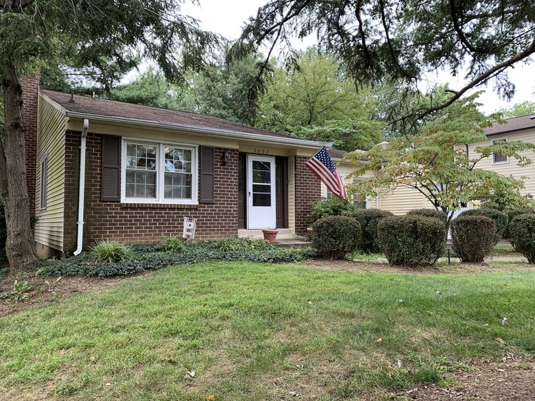 Image for 3 BR/2.5 BA Home in Fairfax County Only 5 Miles From Dulles Airport