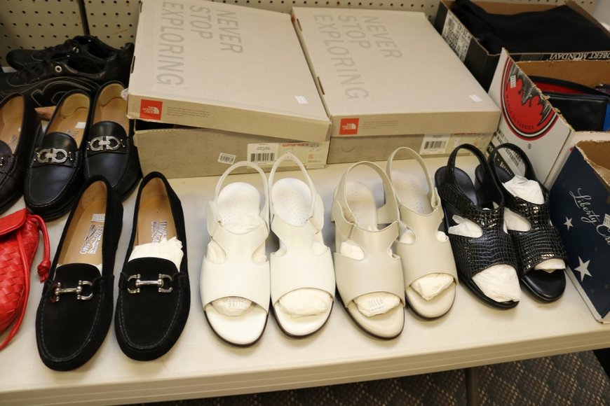 Image for Gallery Auction with Sports Memorabilia and Sporting Equipment: 9-12-19