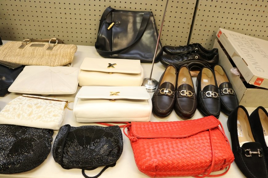 Image for Gallery Auction with Sports Memorabilia and Sporting Equipment: 9-12-19