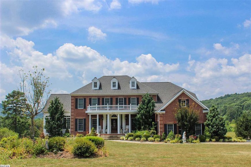 Image for Stately 5 BR/5.5 BA Home on 3.5 +/- Acres in Albemarle County, VA and 20 +/- Wooded Acres w/Large Pond in Albemarle County, VA--SELLING to the HIGHEST BIDDER!!