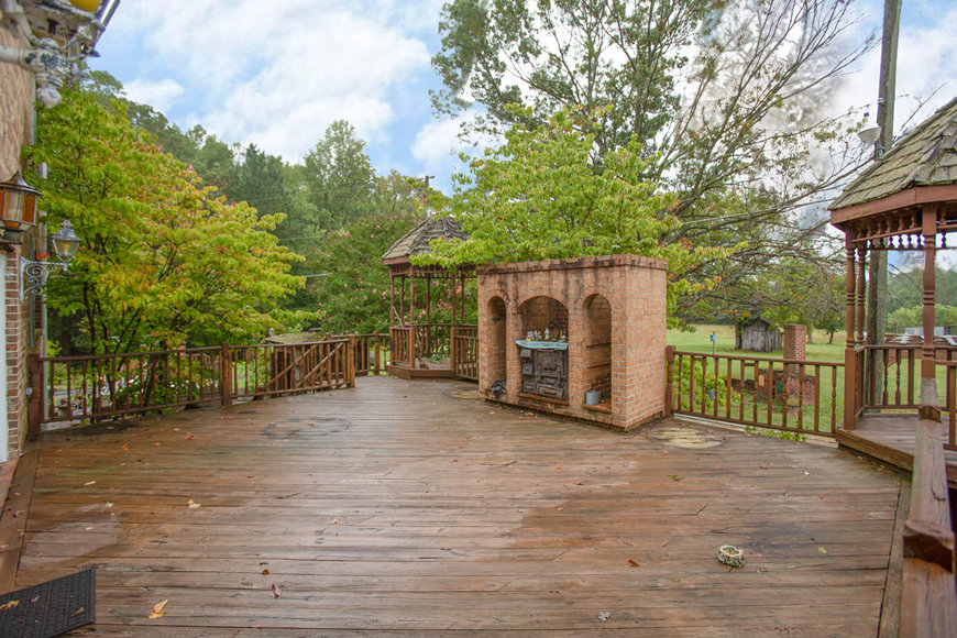 Image for Stately 5 BR/4.5 BA Home w/In-Law Suite on 38.9 +/- Acres in Louisa County, VA
