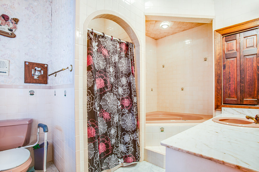 Image for Stately 5 BR/4.5 BA Home w/In-Law Suite on 38.9 +/- Acres in Louisa County, VA