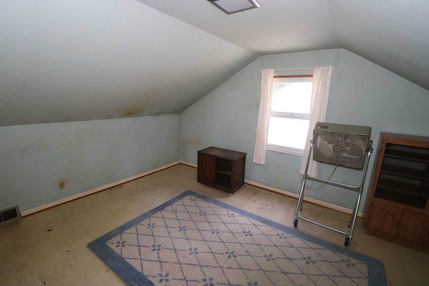 Image for MINIMUM BID AUCTION $59,000 - 3016 Maeterlinck Avenue