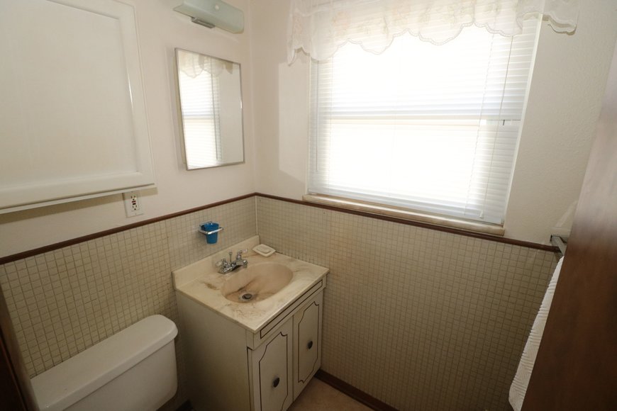 Image for MINIMUM BID AUCTION $59,000 - 3016 Maeterlinck Avenue