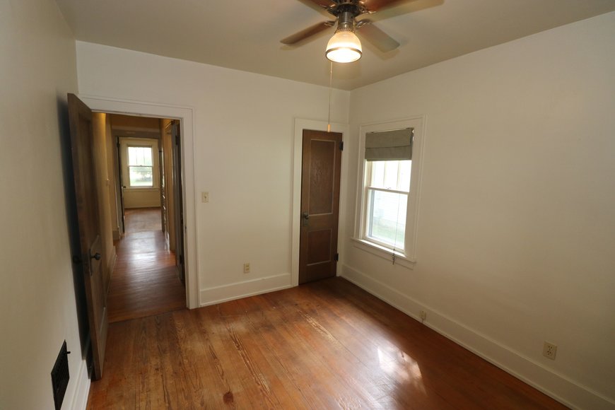 Image for MINIMUM BID AUCTION $50,000 - 221 S Enterprise Street