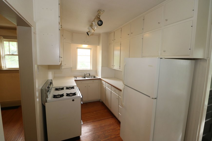 Image for MINIMUM BID AUCTION $50,000 - 221 S Enterprise Street