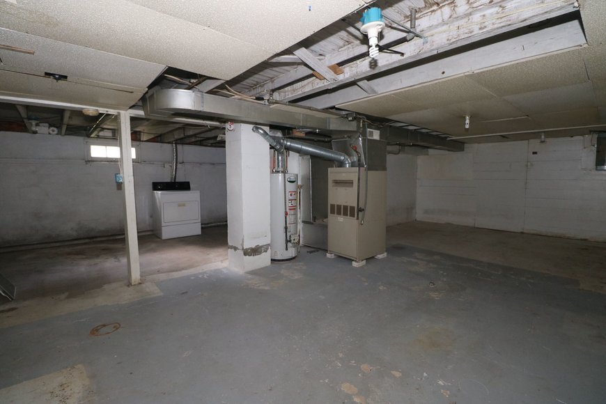 Image for MINIMUM BID AUCTION $50,000 - 221 S Enterprise Street