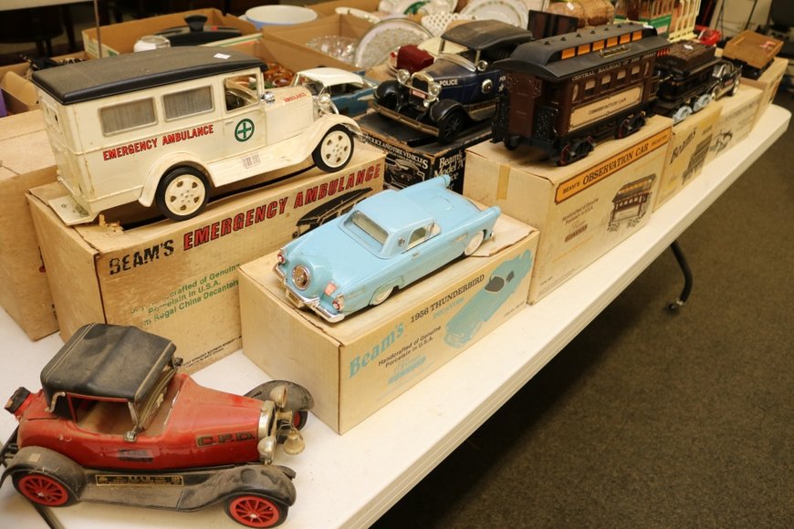 Image for Gallery Auction with Nautical Items and Tools: 9-26-19