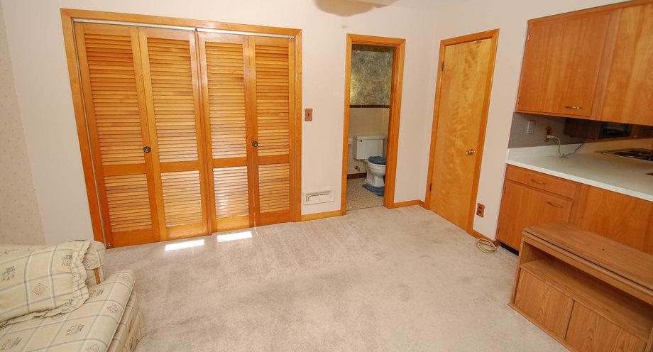 Image for Absolute Real Estate Auction in Louisville