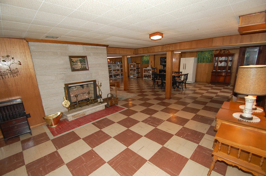 Image for Absolute Real Estate Auction in Louisville