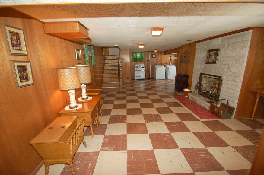 Image for Absolute Real Estate Auction in Louisville