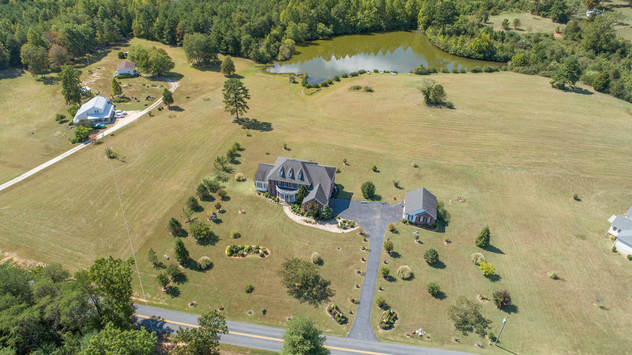 Image for Stately 5 BR/5.5 BA Home on 3.5 +/- Acres in Albemarle County, VA--SELLING to the HIGHEST BIDDER!!