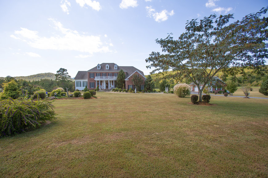 Image for Stately 5 BR/5.5 BA Home on 3.5 +/- Acres in Albemarle County, VA--SELLING to the HIGHEST BIDDER!!