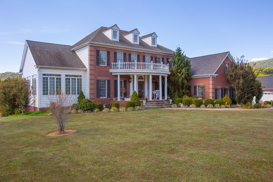 Image for Stately 5 BR/5.5 BA Home on 3.5 +/- Acres in Albemarle County, VA--SELLING to the HIGHEST BIDDER!!